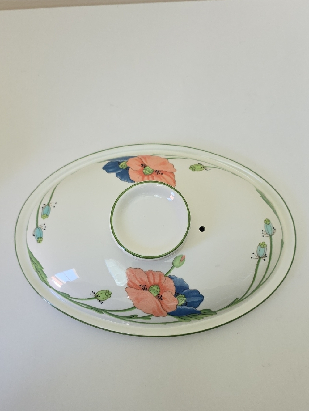 Villeroy & Boch Amapola 2 Quart Ribbed Oval Covered Casserole - Picture 4 of 12